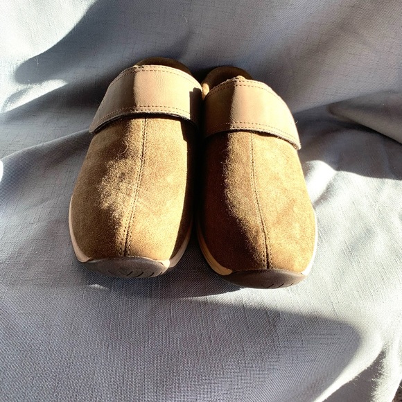 Easy spirit taupe mule size 8 - Picture 2 of 4